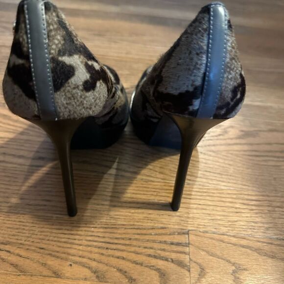 Calvin Klein Size 8M Brown Almond Toe Pump Synthetic Women Odette - Picture 7 of 8